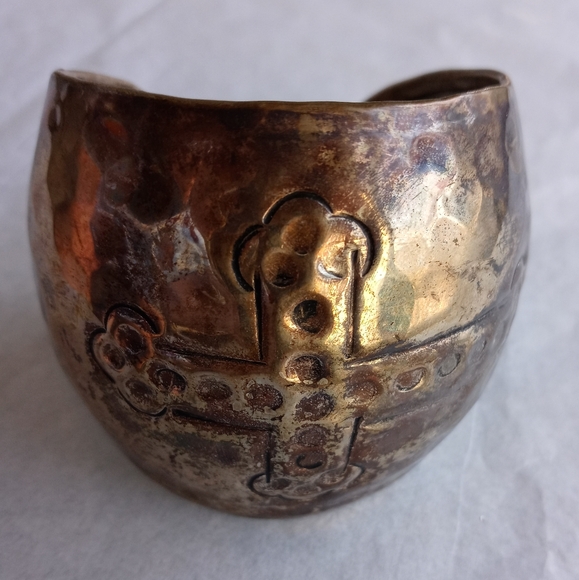 Large Vintage Hammered Brass Cuff Bracelet with Cross Design Boho Cuff Bracelet - Picture 4 of 4